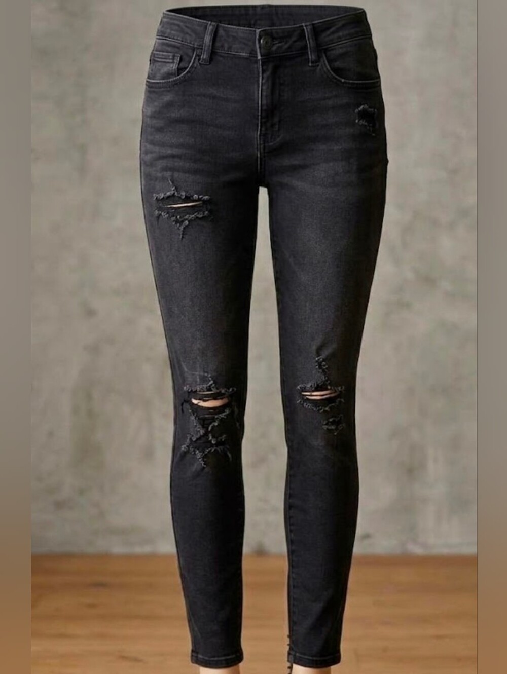 American Eagle Super Stretch Black Distressed Ripped Jeggings Skinny Jeans 8